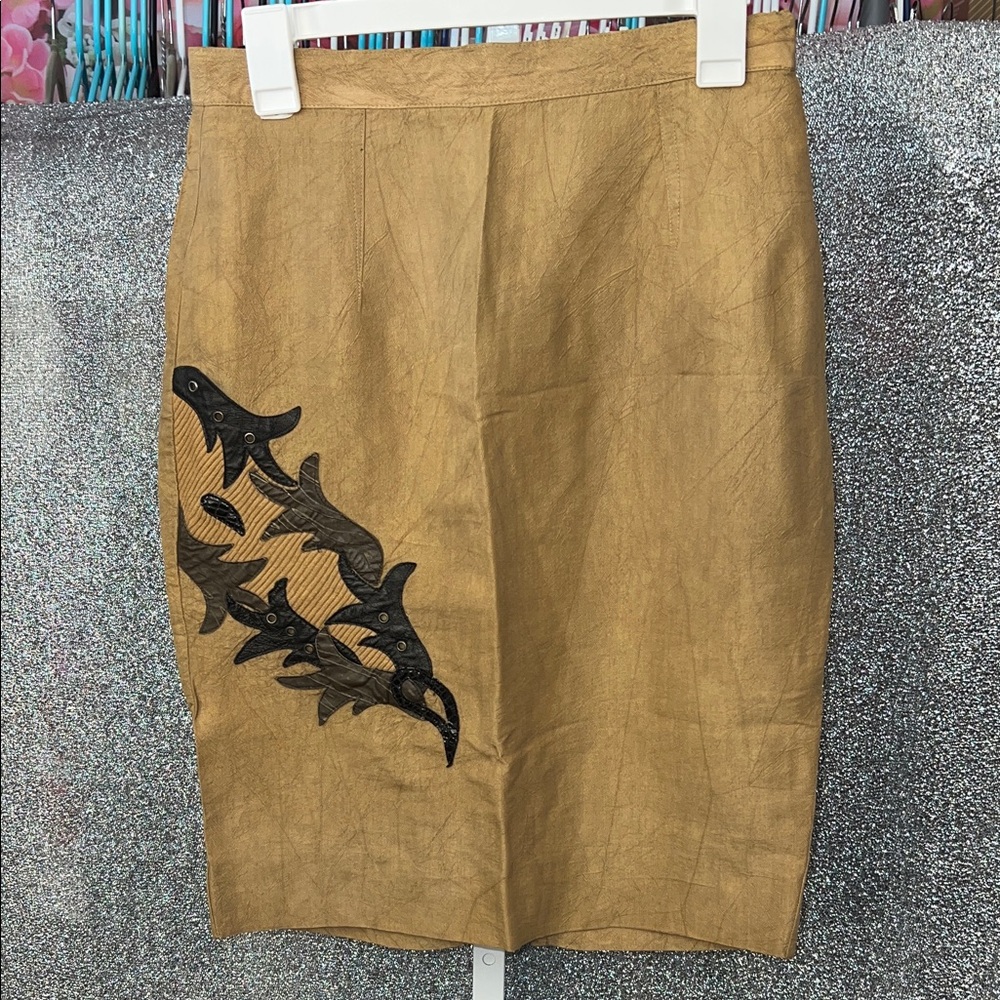 VINTAGE Cache Tan Skirt Set with Black Accents - Picture 10 of 13